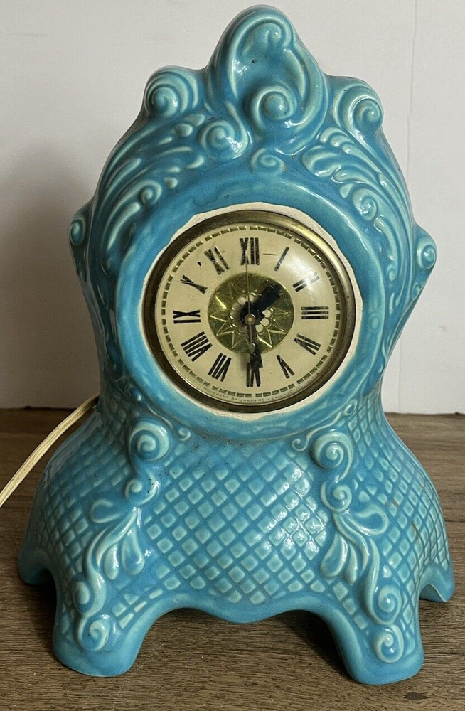 Vintage Holland Mold Mantle Ceramic Blue Clock (WORKS)