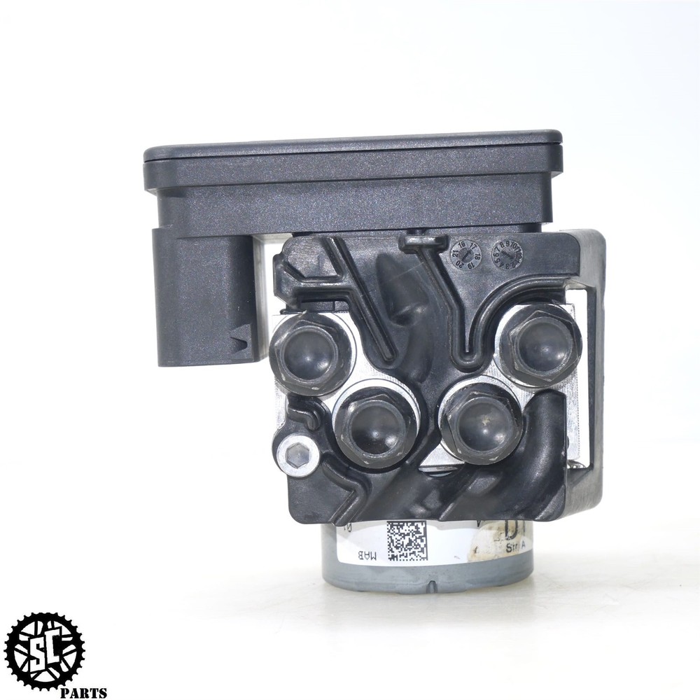 2018-2020 TRIUMPH STREET TRIPLE S ABS PUMP MODULE