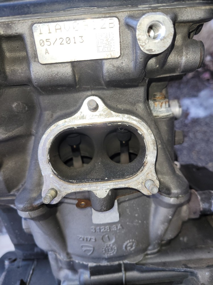 Ducati Diavel 2012 Engine Testastretta 11