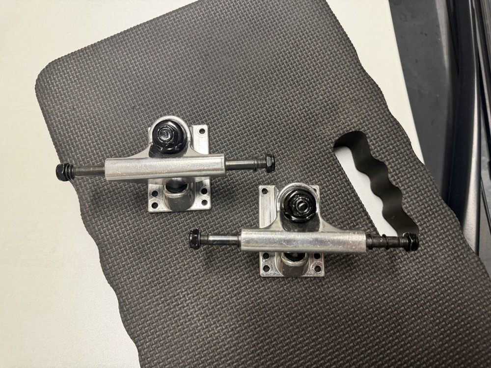 MPI NOS Old School 6” Trucks Mini