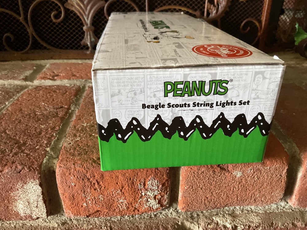 Peanuts Beagle Scouts Mini Lantern 10-piece String Light Set (New in Box)