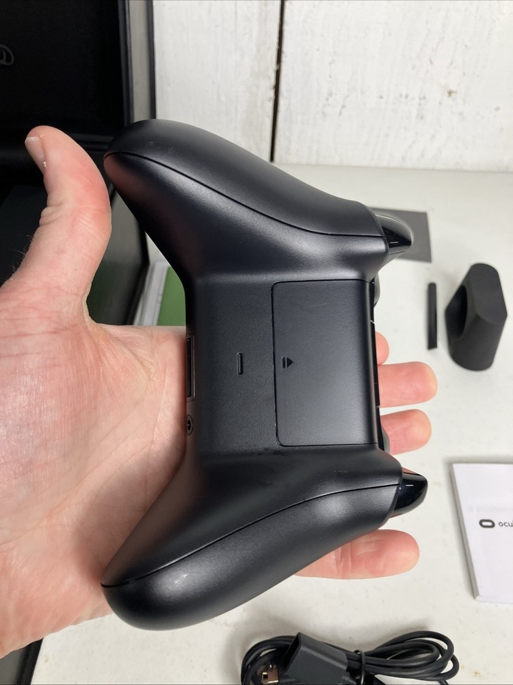 Oculus Rift CV1 Original Set for PC Virtual Reality Headset w/ Xbox Controller