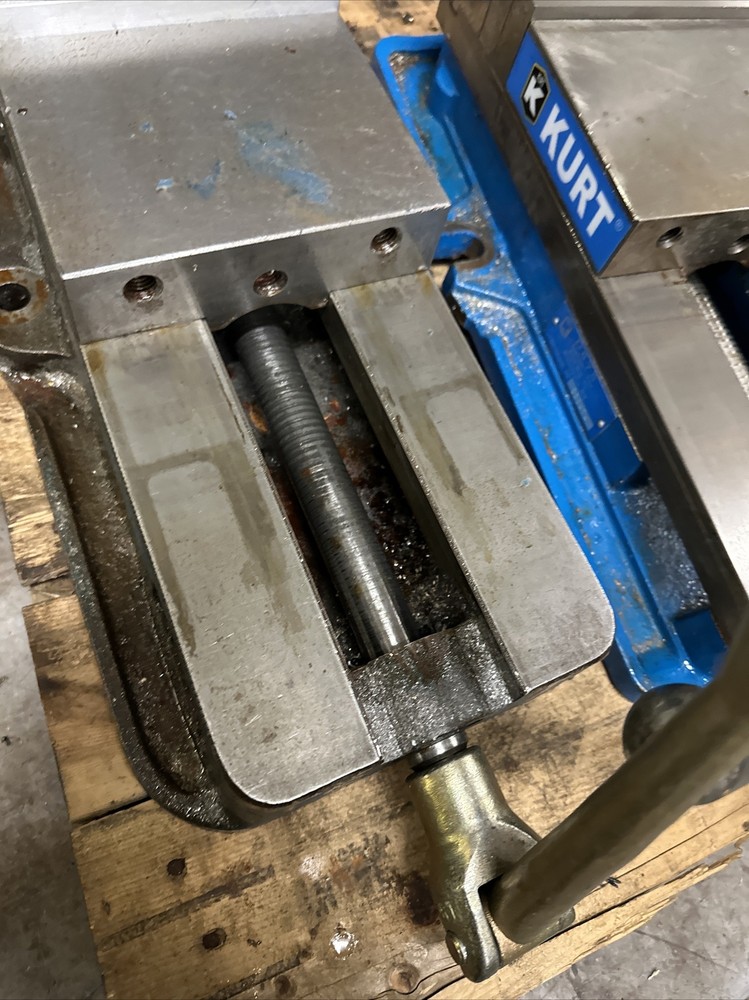 Lot 4 Kurt D675 Milling Machine Vise Jaws Handle, (hhh31d
