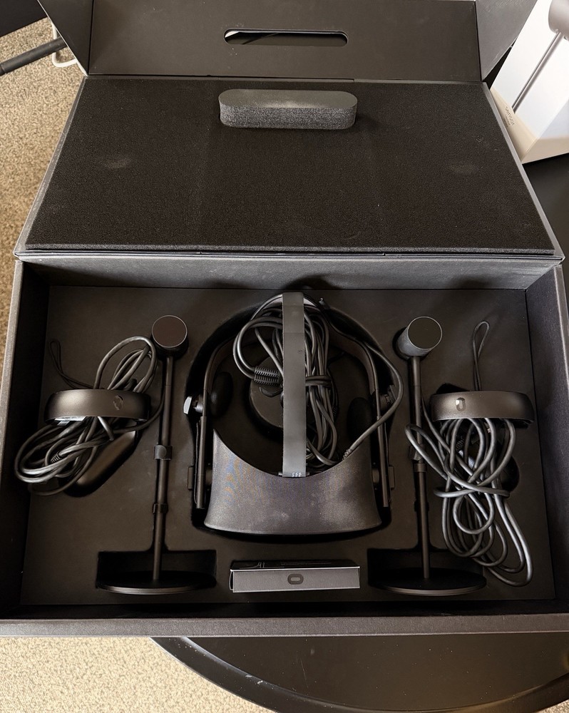Oculus Rift CV1 VR Headset Bundle w/ Touch Controllers + 3 Sensors Complete