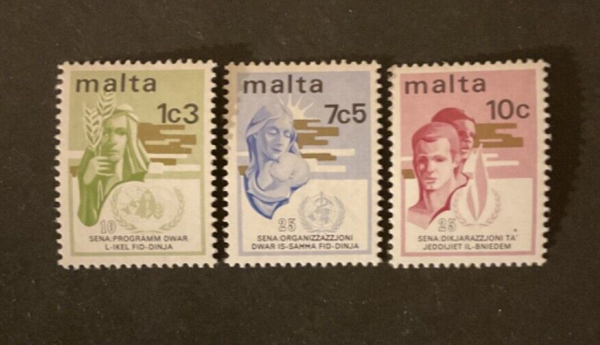 Malta Scott #472-4 never hinged