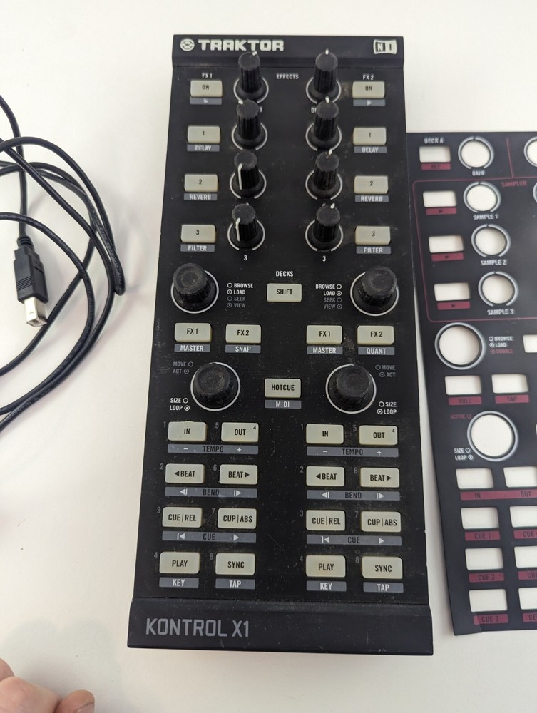 ISSUES TRAKTOR KONTROL X1 NATIVE INSTRUMENTS DJ CONTROLLER MUSIC