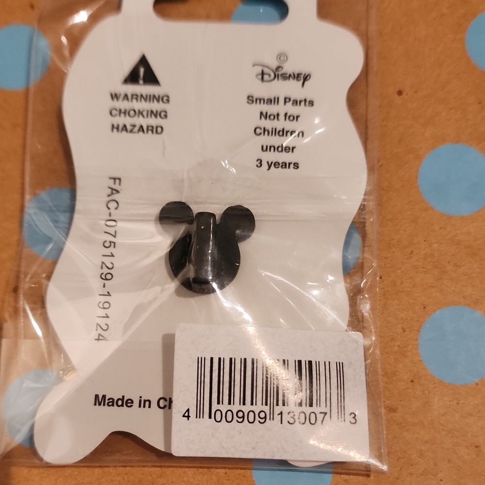 Disney Studio Store Hollywood Donald Duck Single Pin
