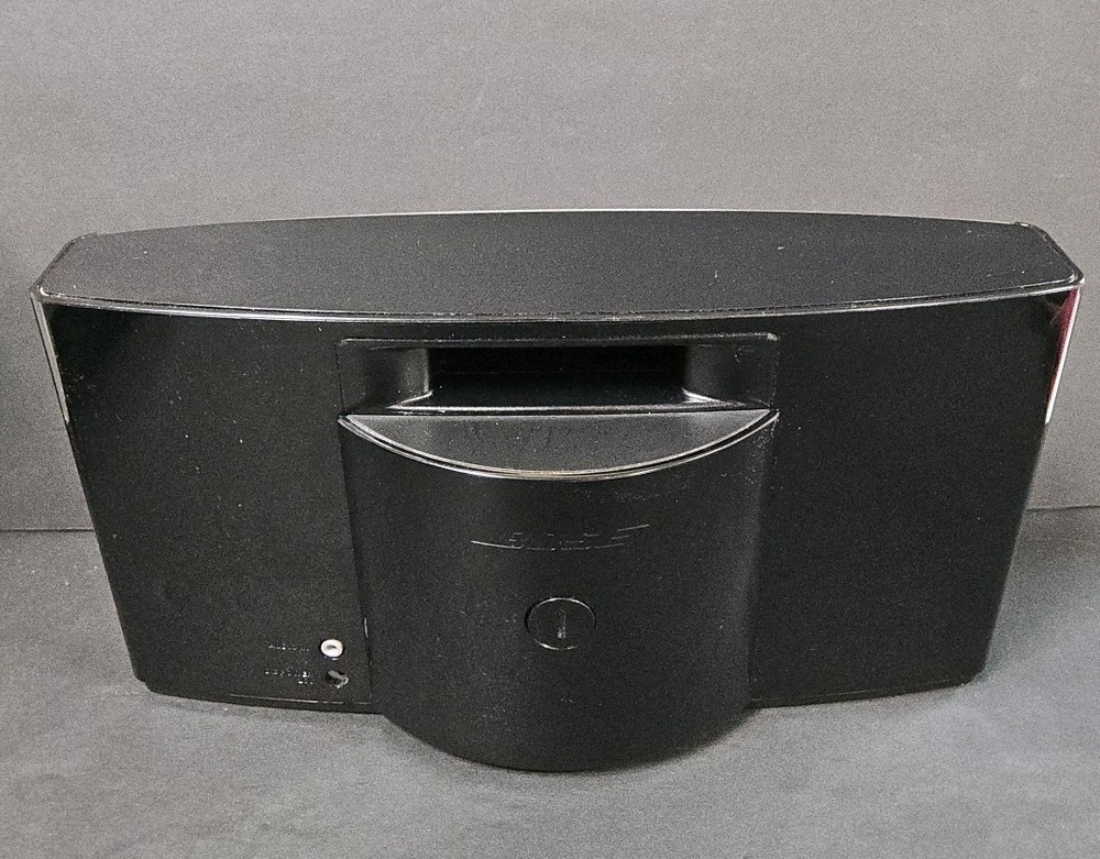 Bose SoundDock N123 Portable Speaker Bundle