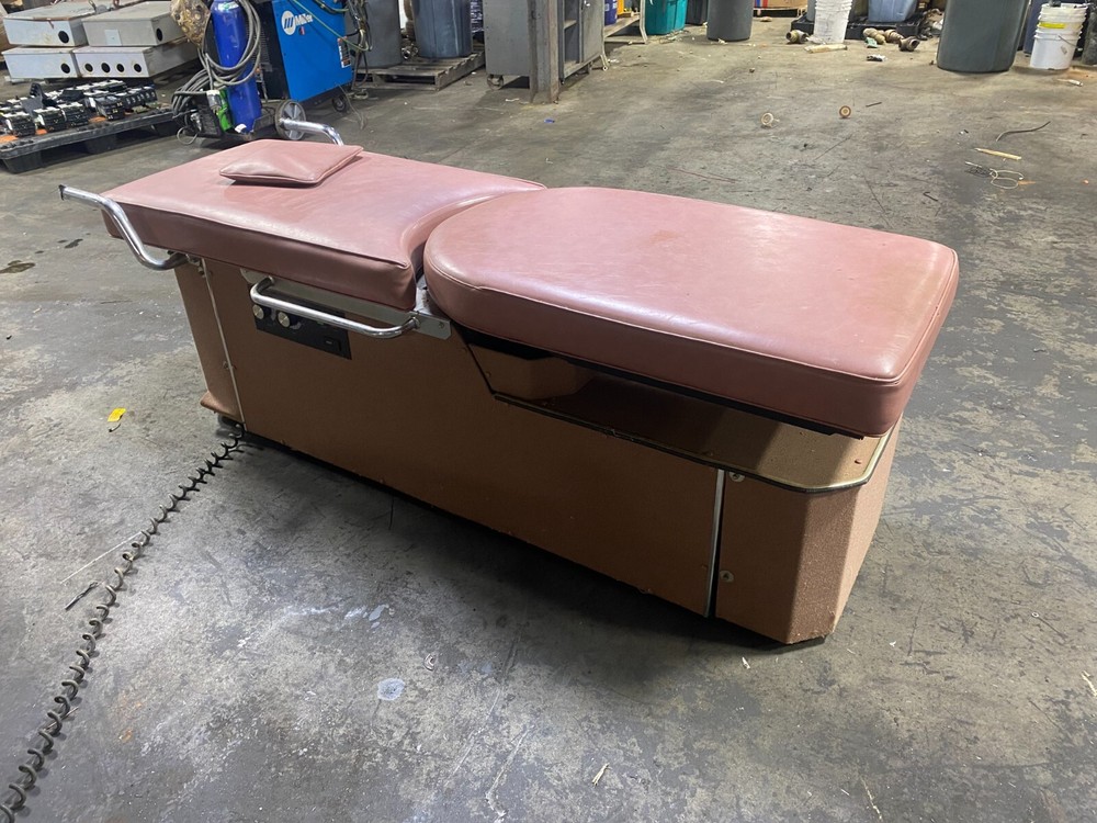 Vintage Medical Horizontal Spinal Chiropractor Decompression Table Antique