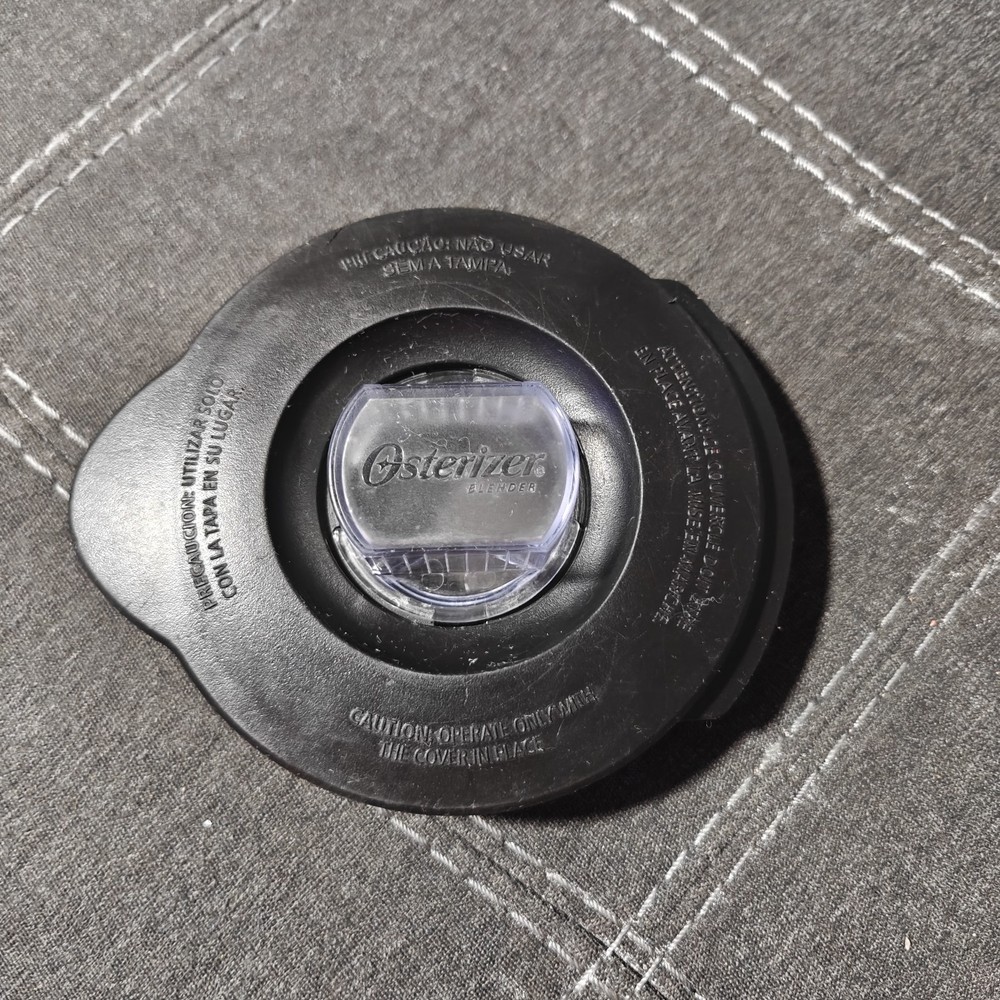 Gently Used Lid for Oster BCBG08 Blender