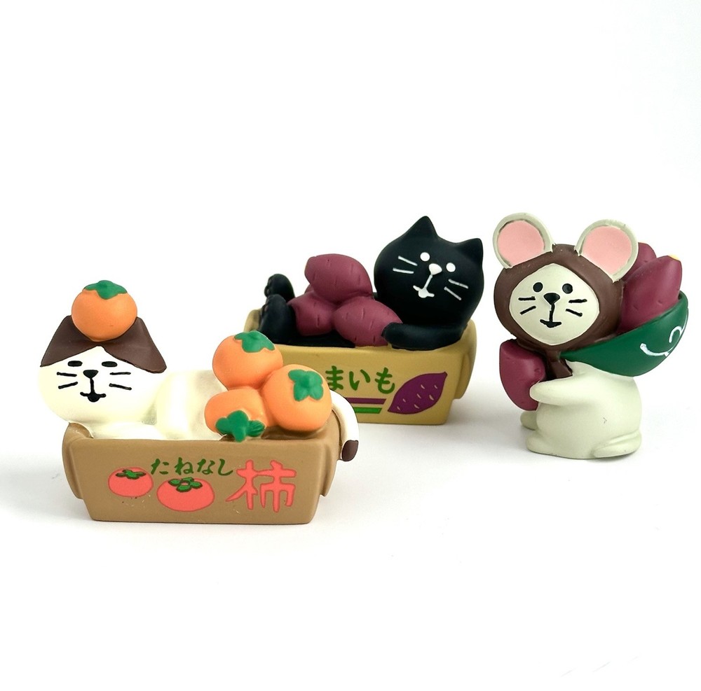 Authentic DECOLE Concombre Sweet Potato Persimmon Cat Miniature Figurines Boxed