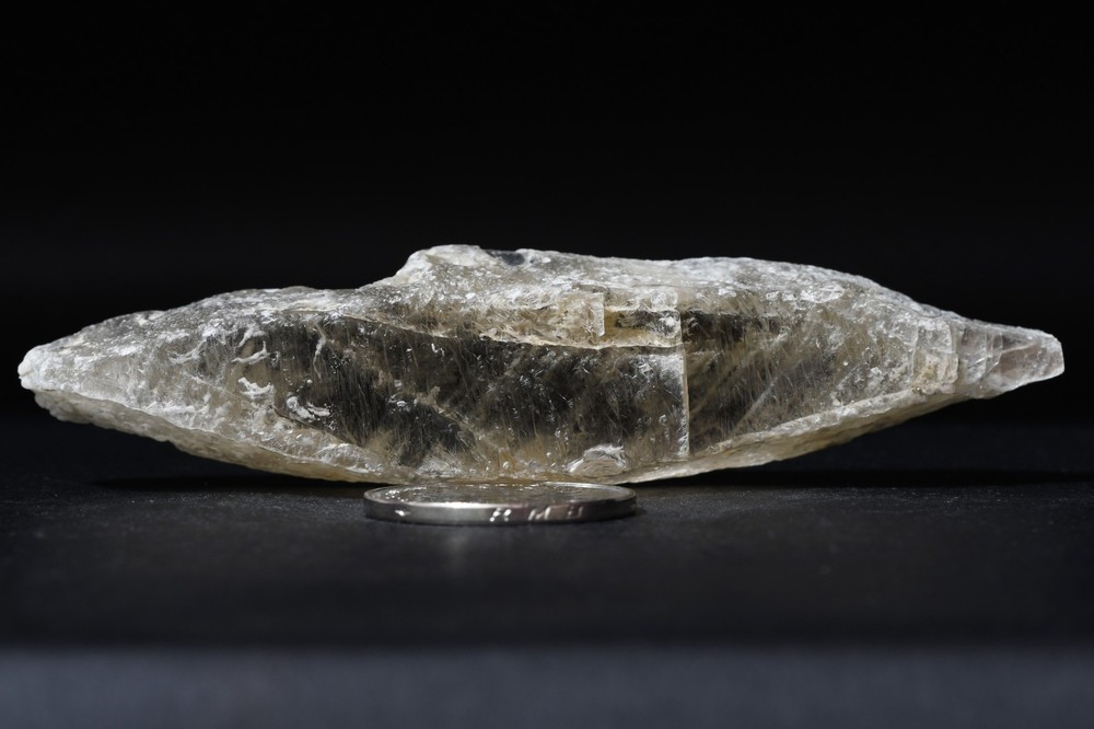 Fluorescent Gypsum from Nepal