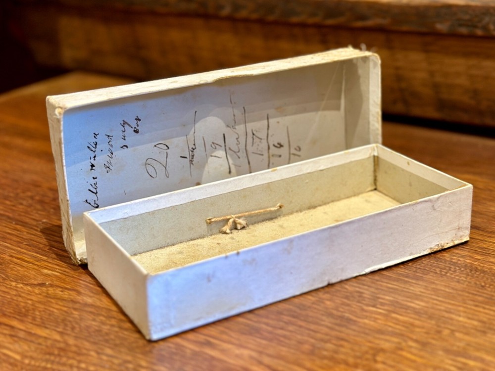 Antique Brooks Meltham Mills Machine Cotton Thread Box