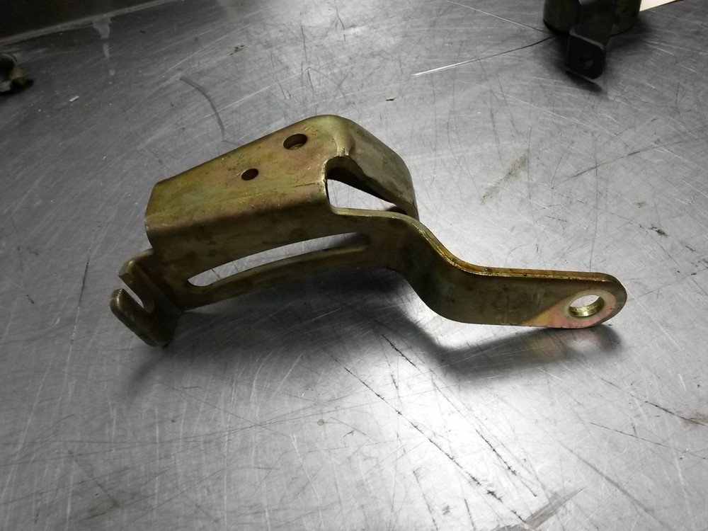 Adjustment Accessory Bracket From 2004 Mitsubishi Galant 2.4