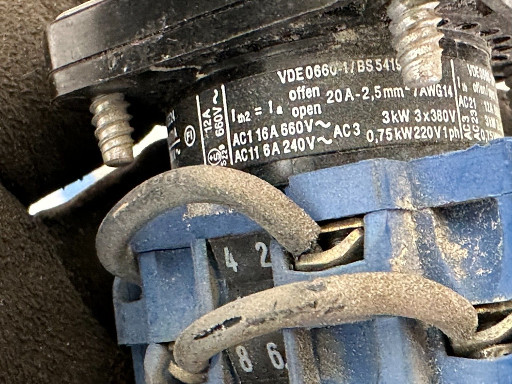 Kraus & Naimer Handheld Automatic Rotary Switch CG10