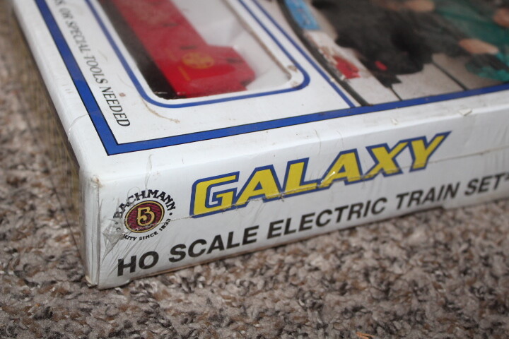 Vintage Bachmann HO Scale GALAXY Train Set E-Z Track System SEALED