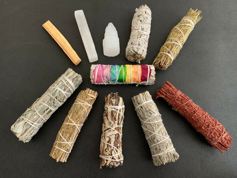 SAGE GIFT SET | 11 pcs Smudging Kit Sampler| 9 Bundles Smudge + 2 Selenite Kit