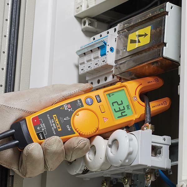 Fluke T6-600 Electrical Tester with FieldSense Technology