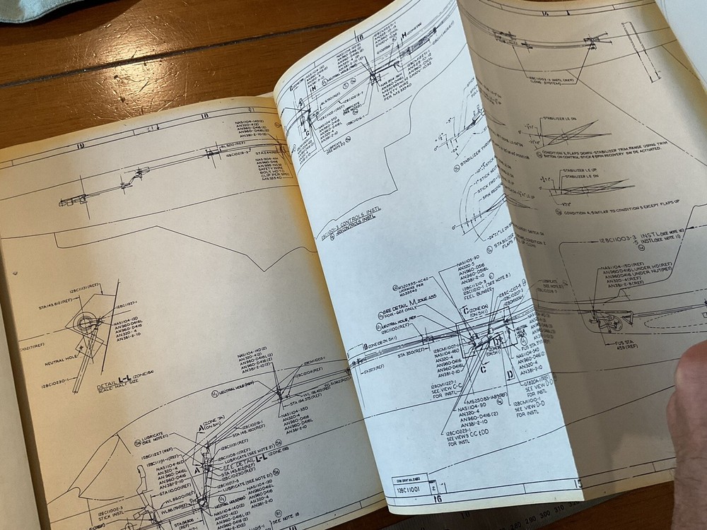 ORIGINAL 1963 GRUMMAN A-6A EA-6A FLIGHT CONTROL SYSTEMS GUIDE BOOK