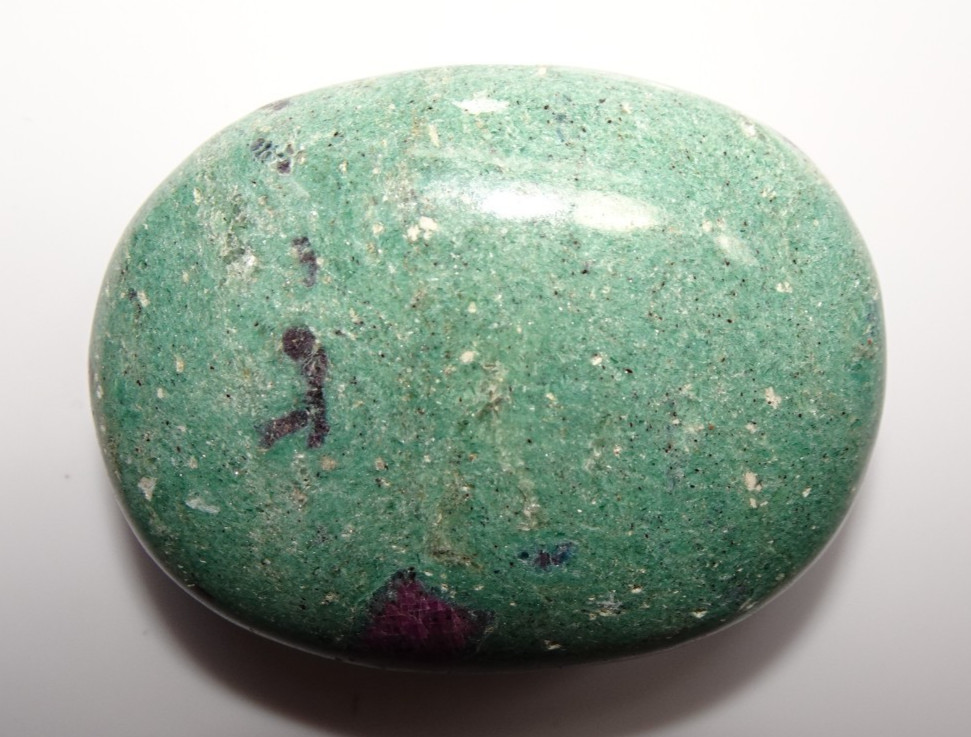 Ruby Fuchsite Palmstone - India sc1009