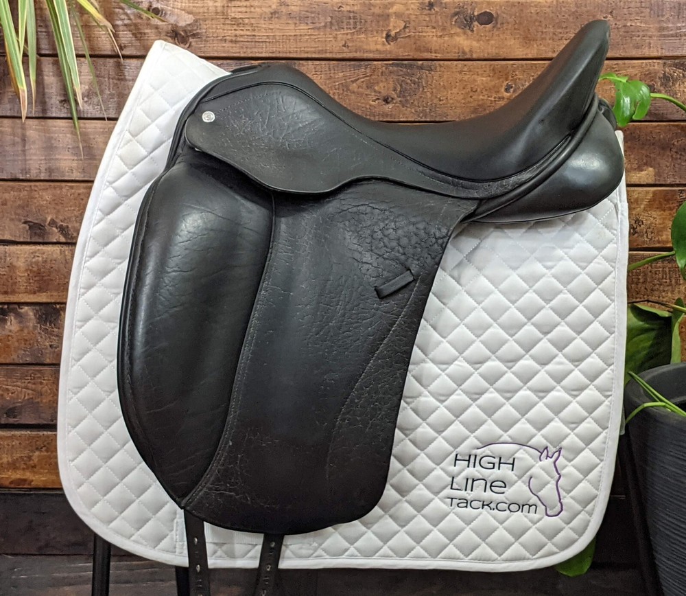 17.5" Custom Saddlery Coronado (2010) *Wool Flocked*