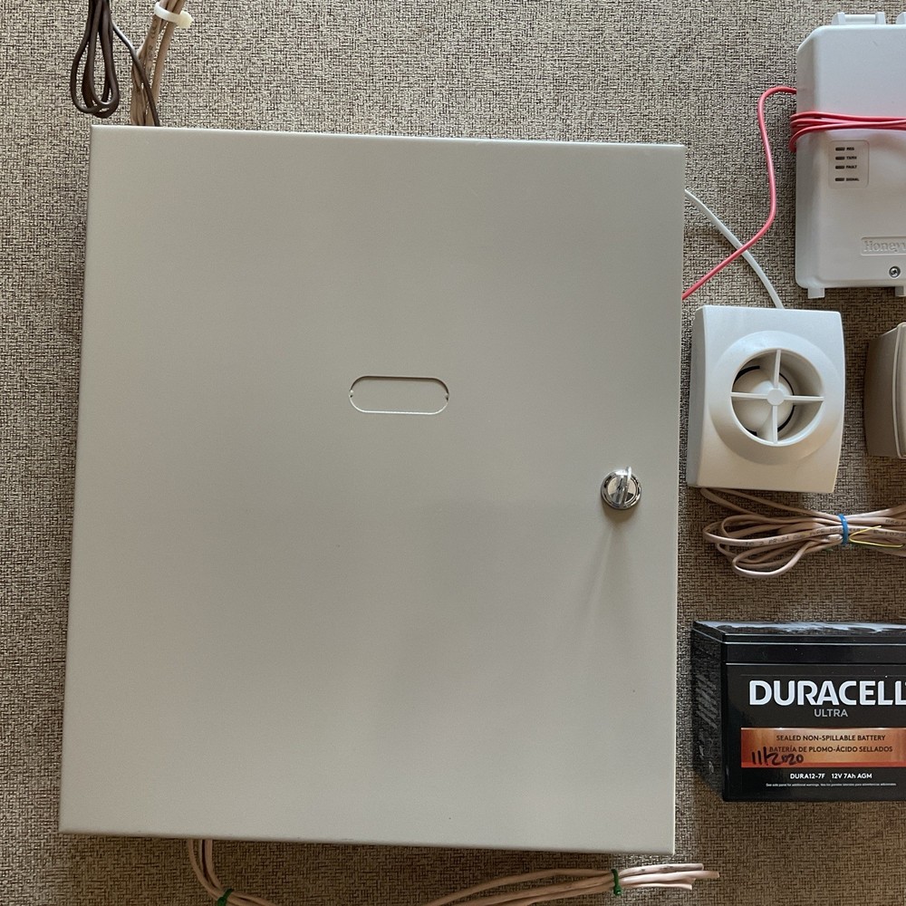 Protection One 320P1 Plus Series Security Control Panel, Siren, Transmitter, Etc