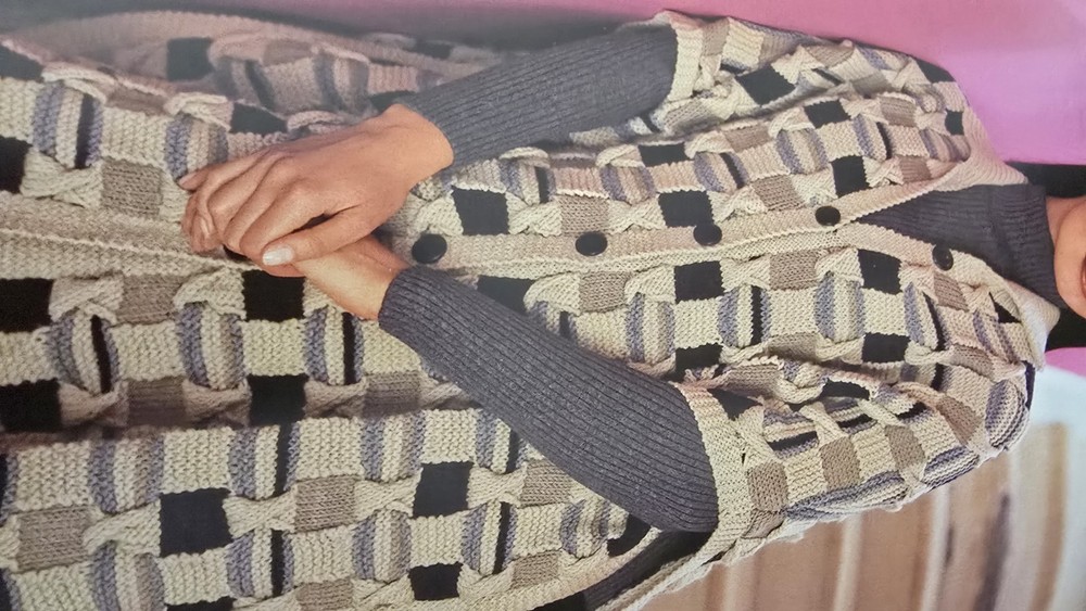 JAEGER HAND KNITS 16 DESIGNS