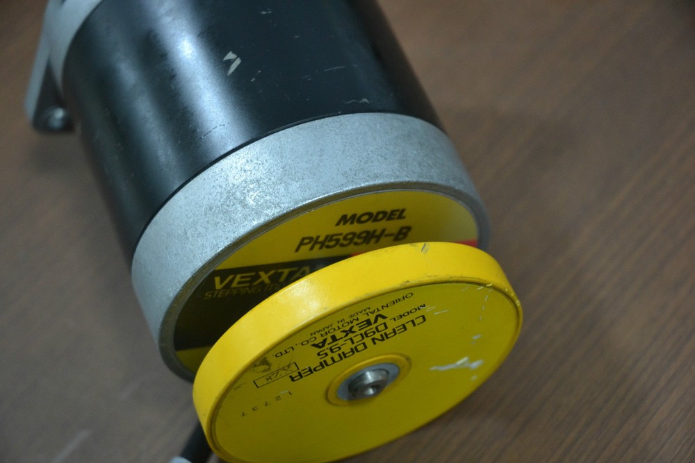 VEXTA PH599H-B STEPPING MOTOR