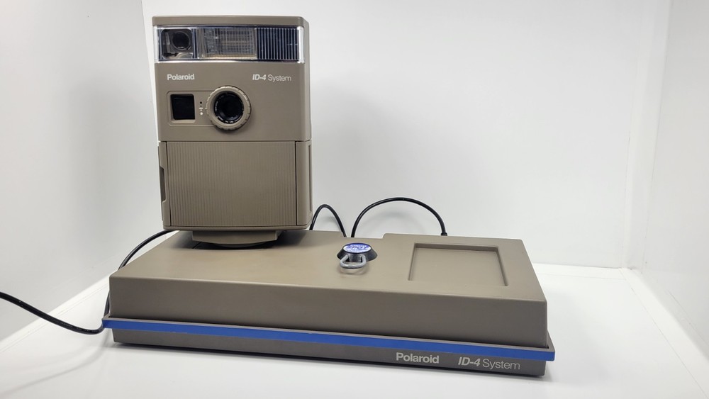 ​Polaroid ID-4 Instant ID Camera System Powers On Green Light No Printer/Cutter