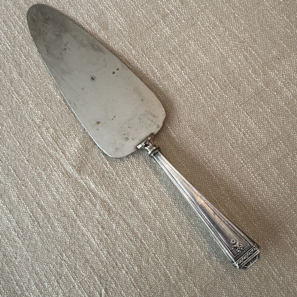 STERLING HANDLED CAKE SERVER