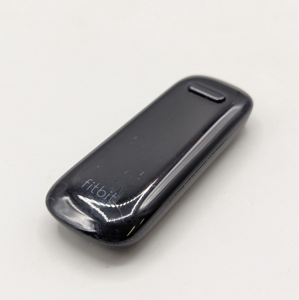 Fitbit One Wireless Activity Sleep Tracker FB103 Black FOR PARTS NOT WORKING