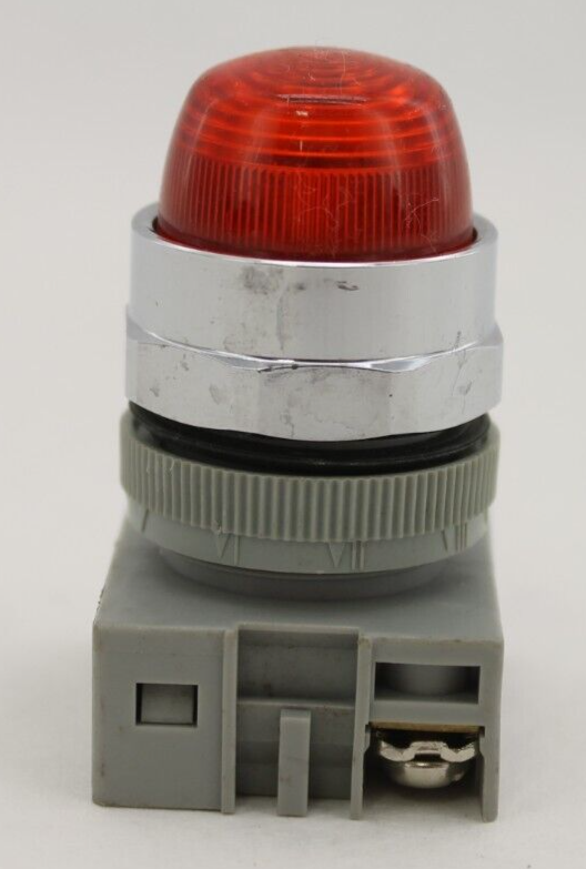 New IDEC APW299D-R-120V Red Pilot Light