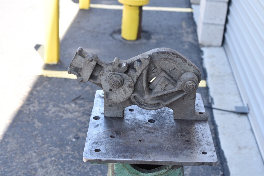 ROPER WHITNEY NO. 4 ANGLE IRON SHEAR