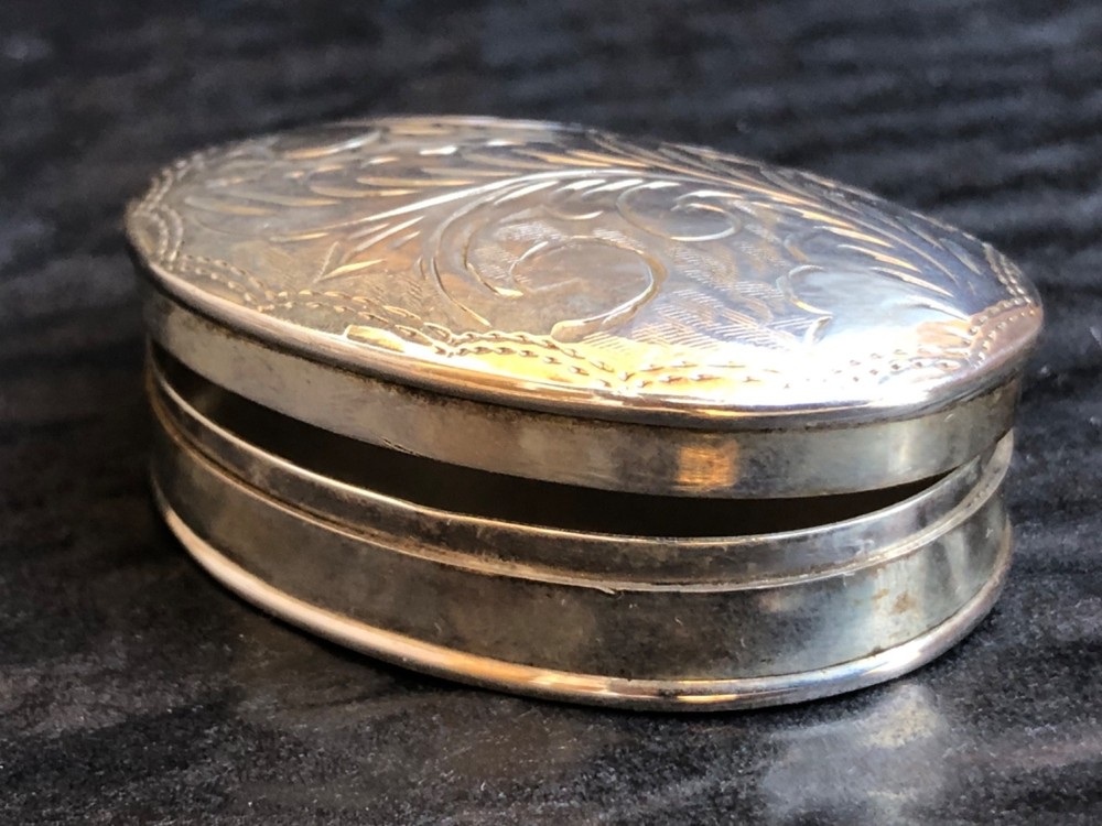 Solid Silver 925 Decorative Pill/Trinket/Snuff Box by MH Ltd.