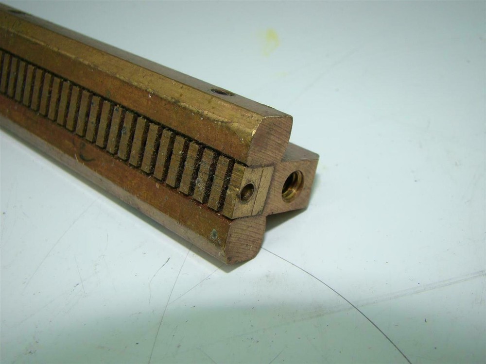 Small Specialty Vise Belt Lacer