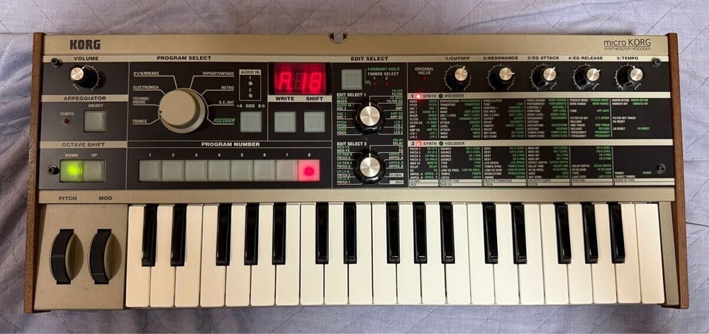 Korg MicroKorg Corg Synthesizer Vocoder Body Only Used