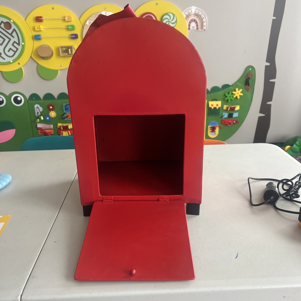 Metal Valentine Mailbox Decor