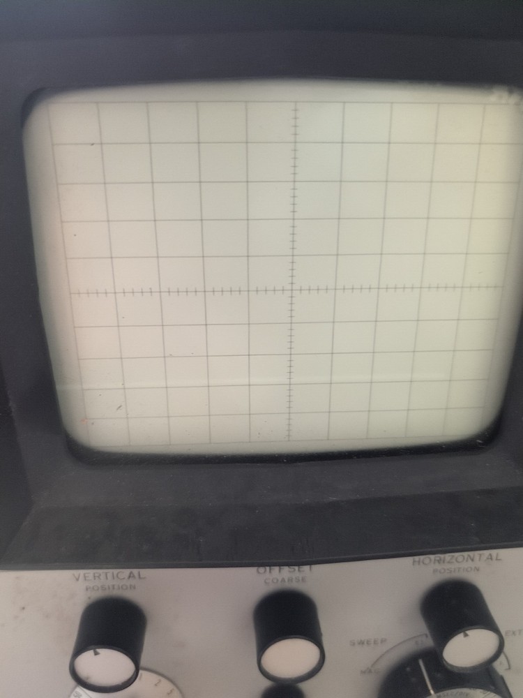 HP Hewlett Packard 1202A OSCILLOSCOPE (powers on *BUT READ DESCRIPTION*) #ENGR