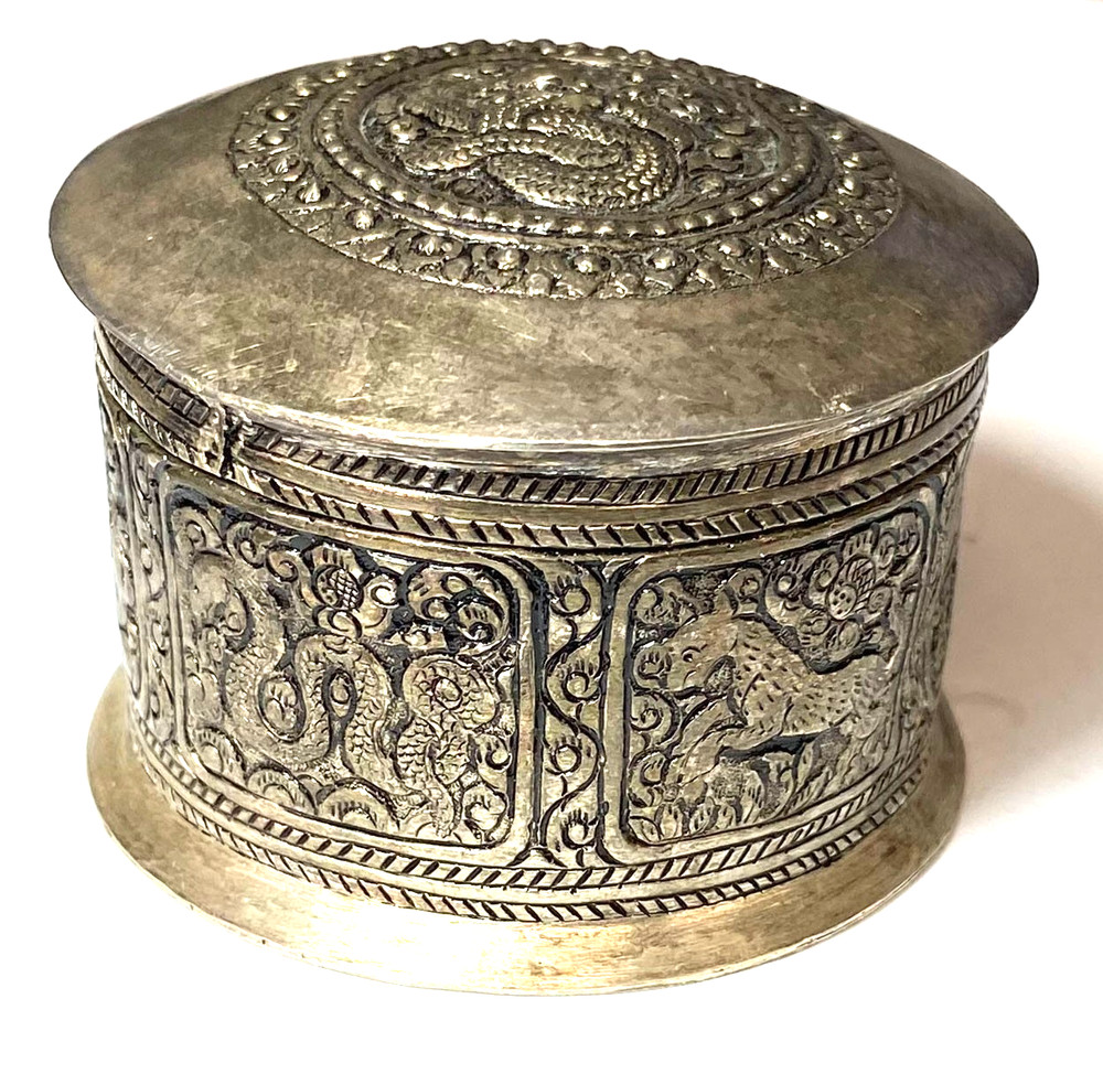 Solid Silver Indian Snake Elephant Round Silver Box 55mm x 41mm