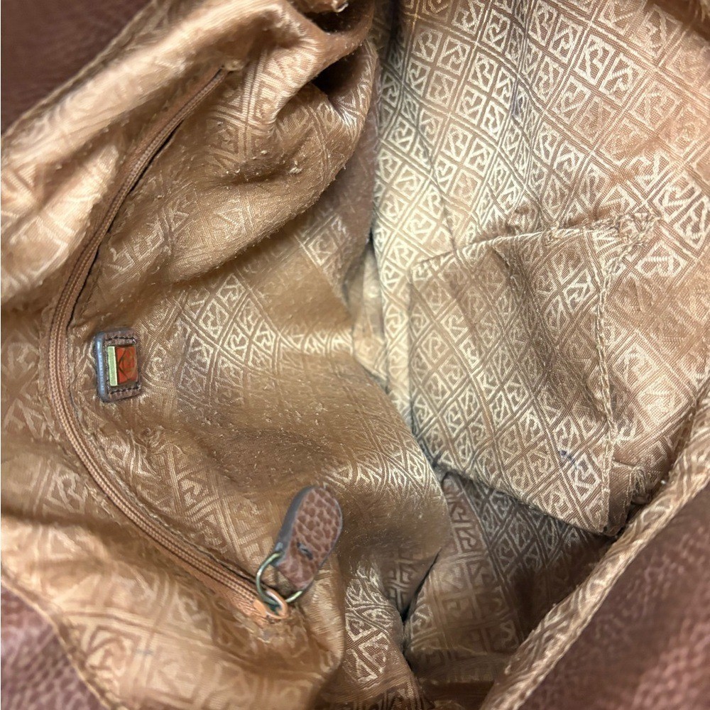 Relic Brown Leather Shoulder Bag with Front Pocket