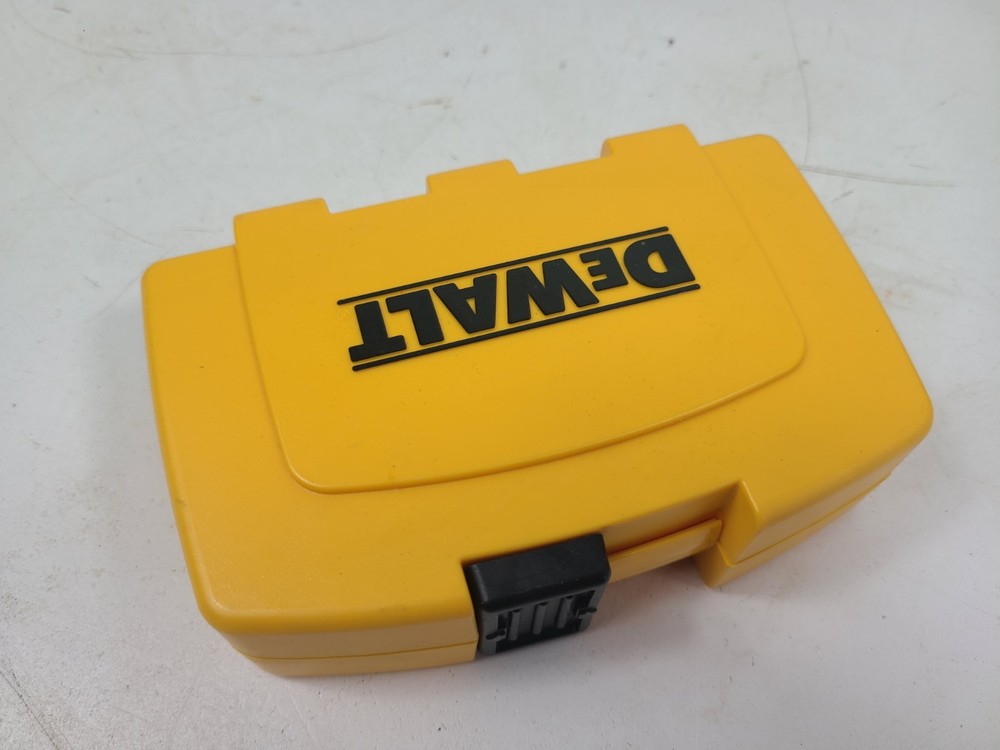 DEWALT DWD110 3/8 inch Variable Speed Reversible Grip Drill Bundle (TESTED)