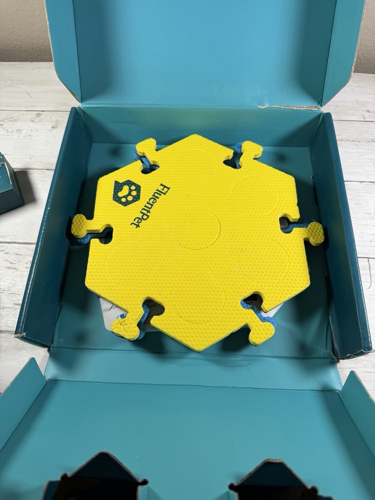 FluentPet Tester Kit 2 HexTiles 2 Sound Buttons Pet Communication