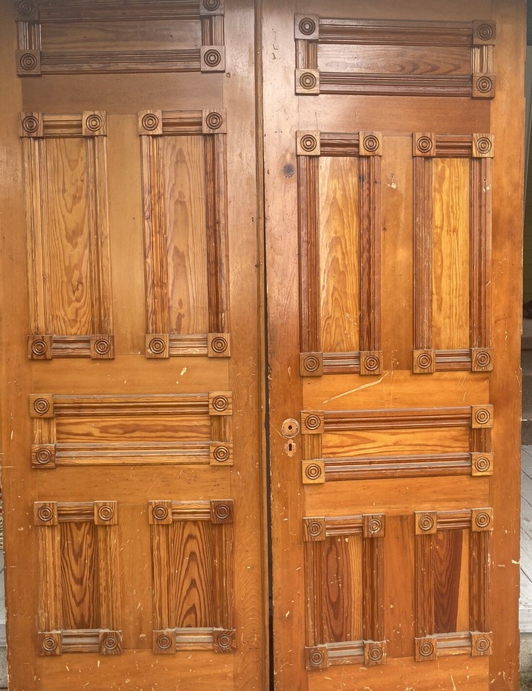 2 Victorian ornate Interior solid Wood 6 Paneled doors 32 X 87” 1.5 “