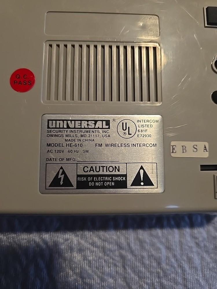 Universal FM Wireless Intercom 3 Channels HE-610 Set Of 2 Intercom System