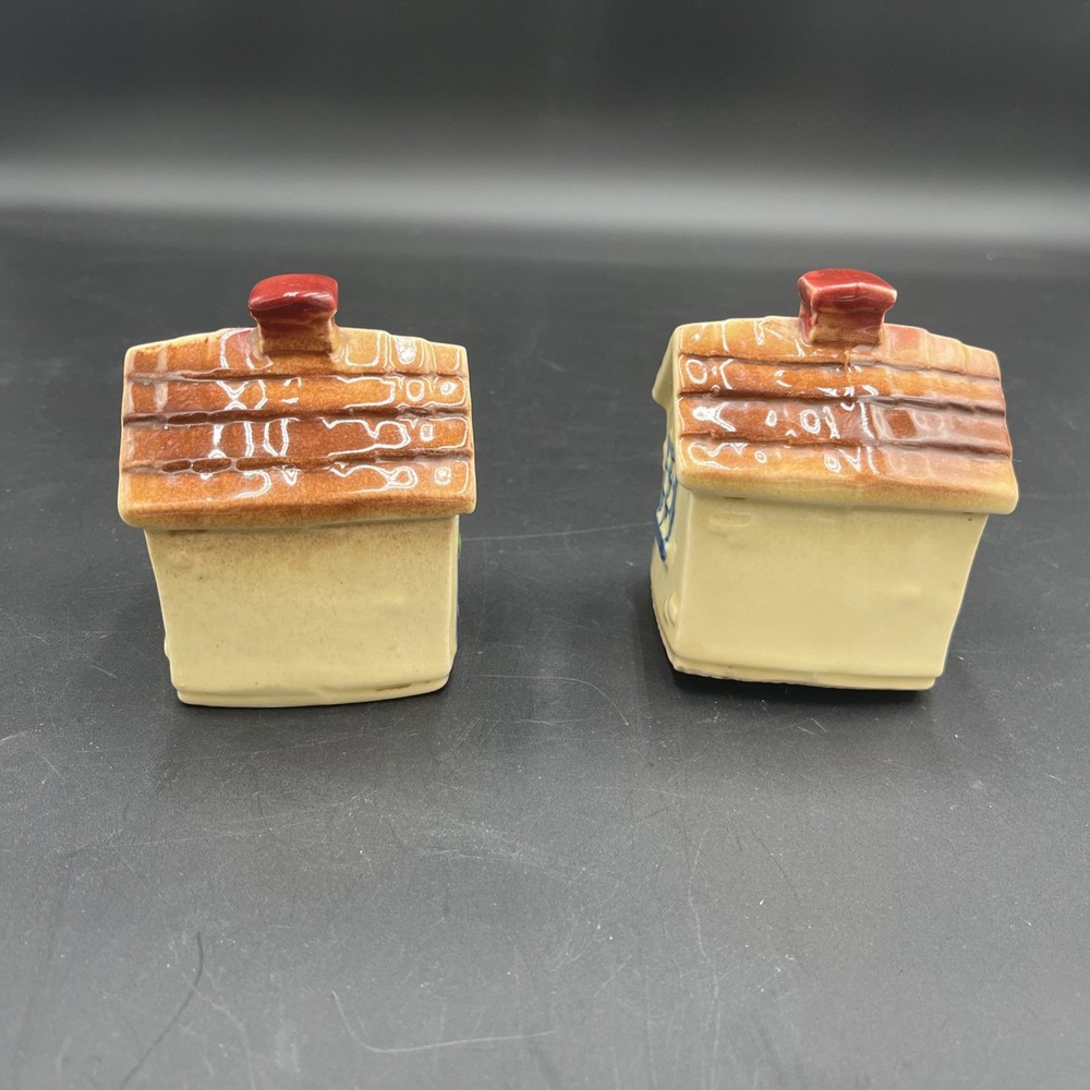 SHAWNEE COTTAGE SALT PEPPER SET