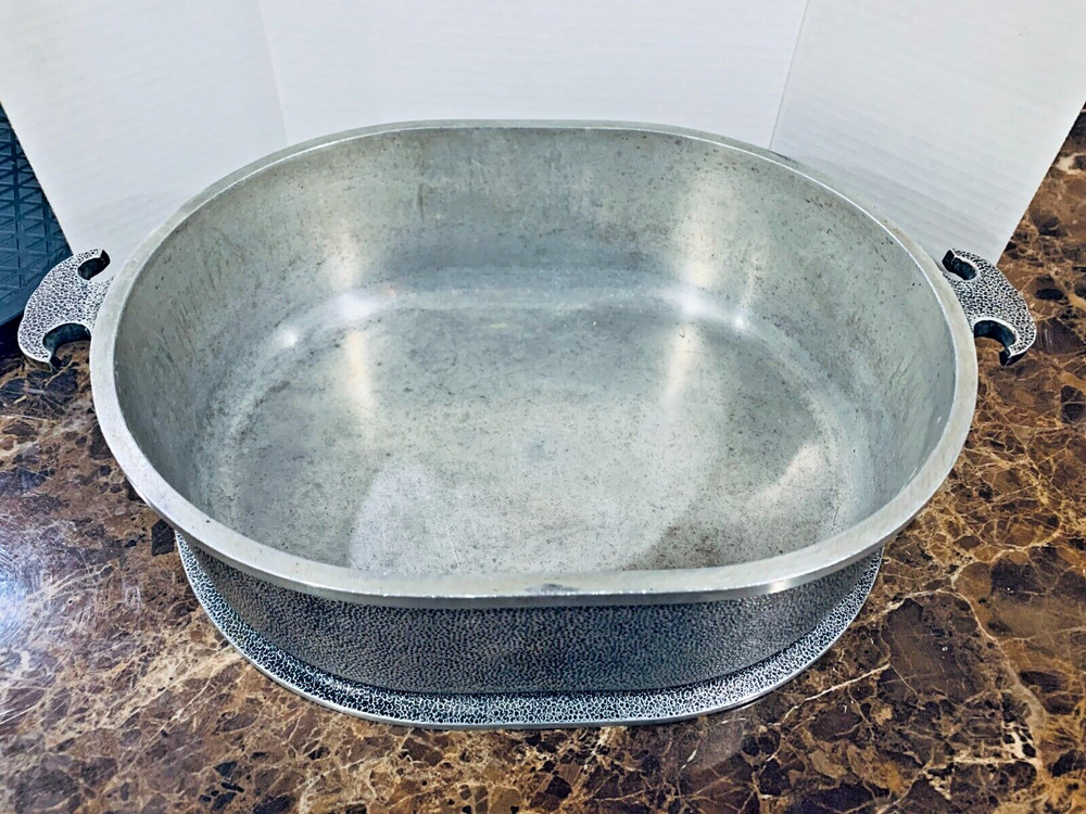 Guardian Service Oval Dutch Oven