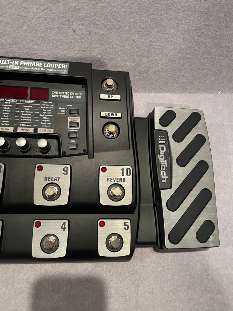 DIGITECH RP1000 MULTI EFFECTS GUITAR PEDAL IN BOX COMPLETE