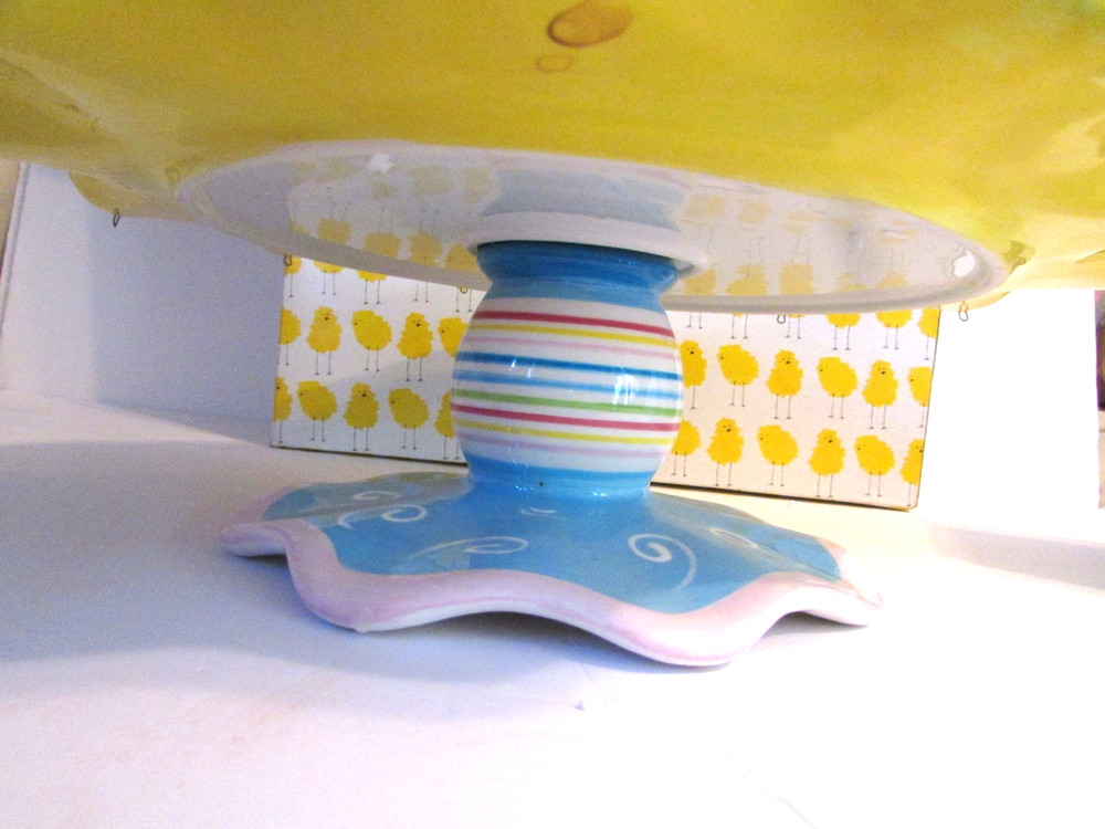 Boston Warehouse Pedestal Cake Plate W/ 10 Removable Easter Egg Charms
