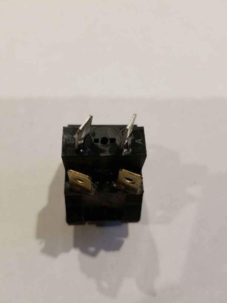 CECILWARE L455A Push button green square