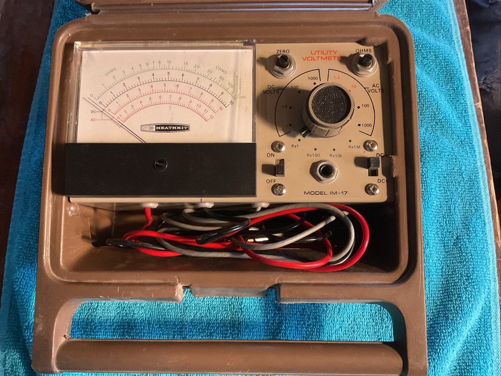 Heathkit Utility Solid State Voltmeter Model IM-17 in Case (ORIGINAL BOX)